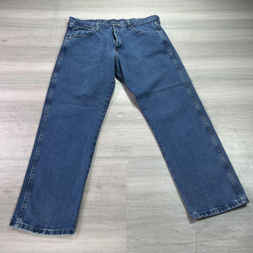 Wrangler Rugged Wear Jeans Mens 36x30 Dark Blue Straight Leg 100% Cotton Denim